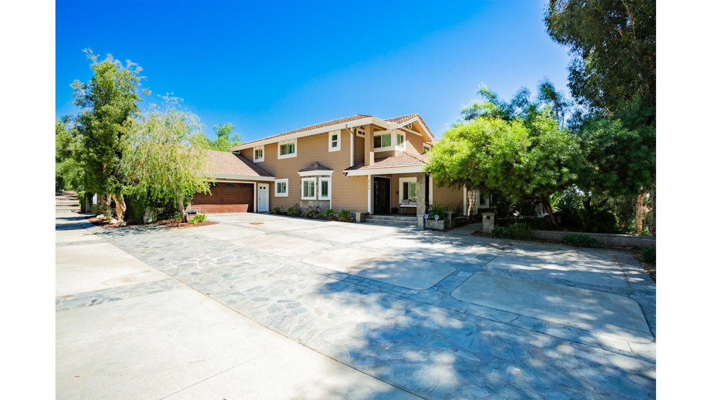 4738 Live Oak Canyon Road, La Verne, CA 91750