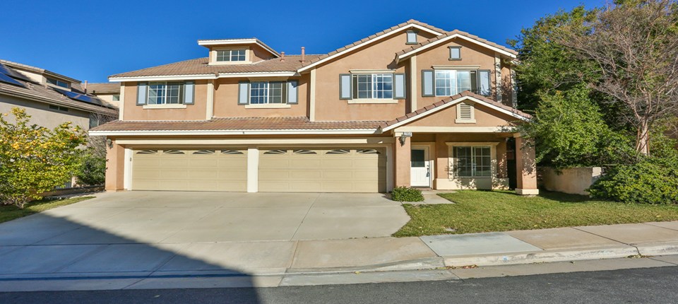 27854 De La Valle Dr, Moreno Valley, CA 92555