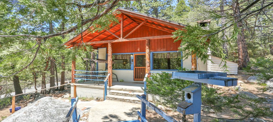 24880 Fern Valley Rd, Idyllwild-Pine Cove, CA 92549