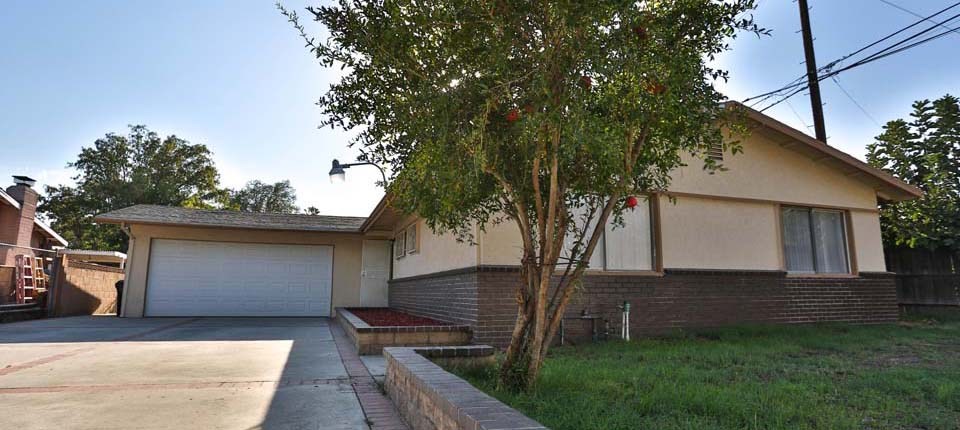 11667 Gladstone Ave, Sylmar, CA 91342