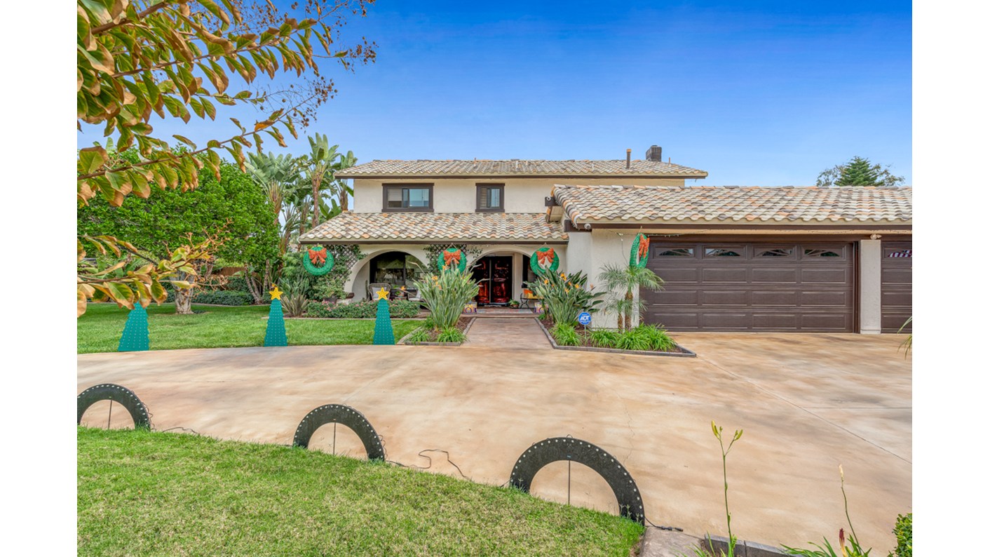 5056 Windhill Drive, Riverside, CA 92507