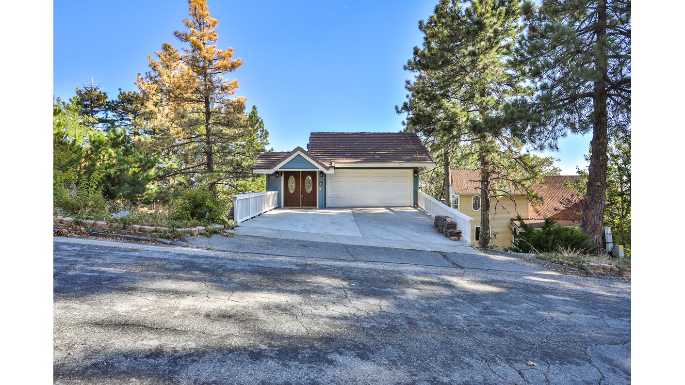 30139 Enchanted Way, Running Springs, CA 92382