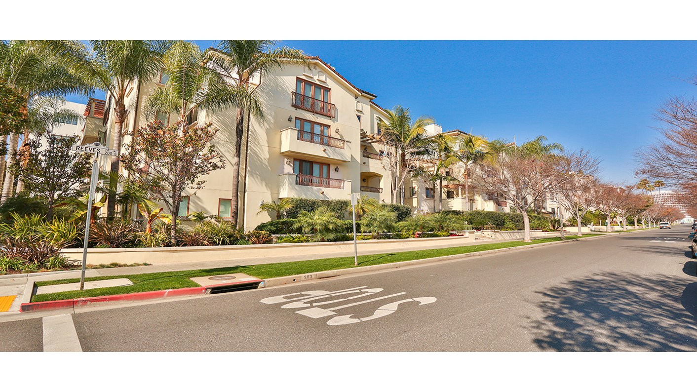 261 South Reeves Drive 205, Beverly Hills, CA 90212