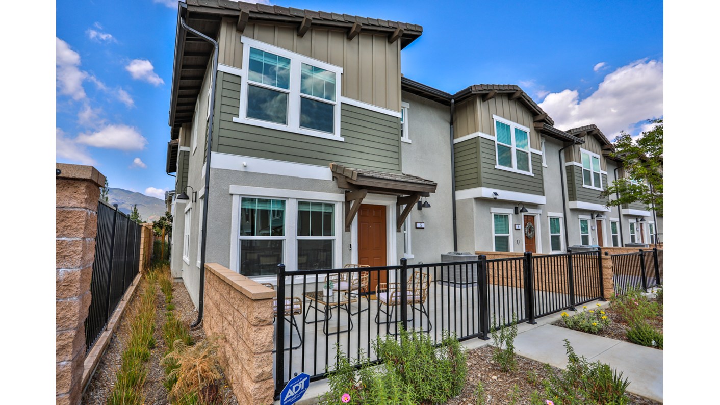6392 Sierra Vista Lane 5, Fontana, CA 92336