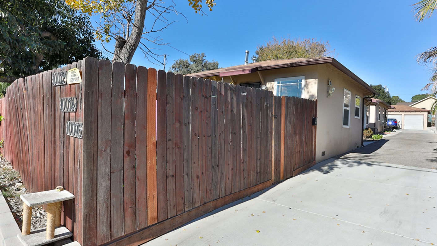 10072 Tujunga Canyon Blvd, Los Angeles, CA 91042