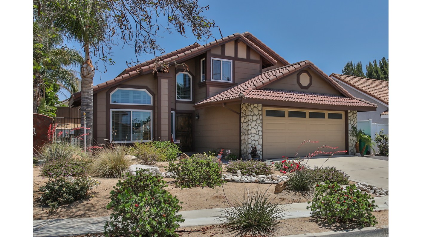 1049 Sugarberry Lane, Corona, CA 92882