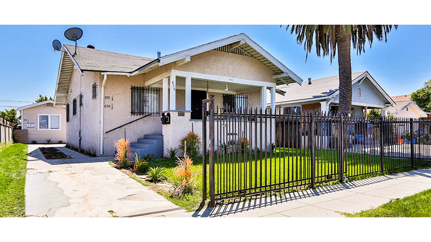 850 W 62nd St, Los Angeles, CA 90044