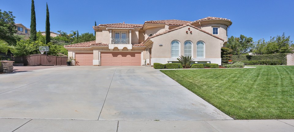 4492 Signature Dr, Corona, CA 92883