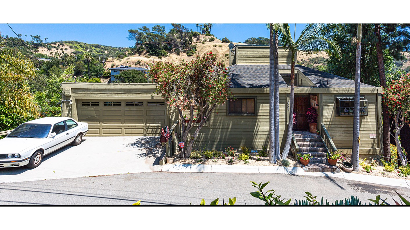 2506 Zorada Drive, Los Angeles, CA 90046