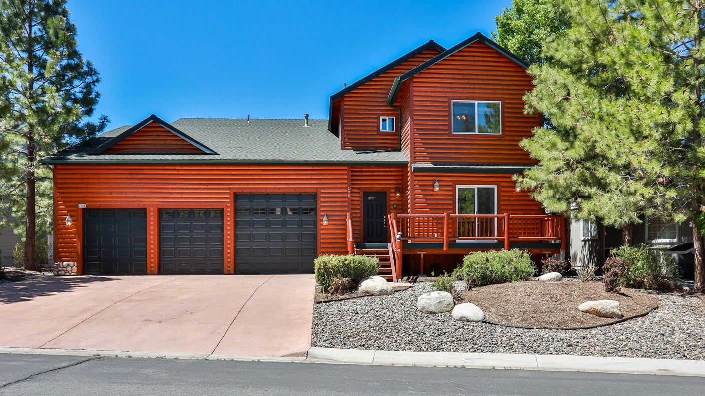 298 Meadow Circle North, Big Bear Lake, CA 92315