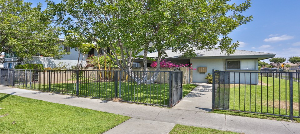 1831 W Glen Ave, Anaheim, CA 92801
