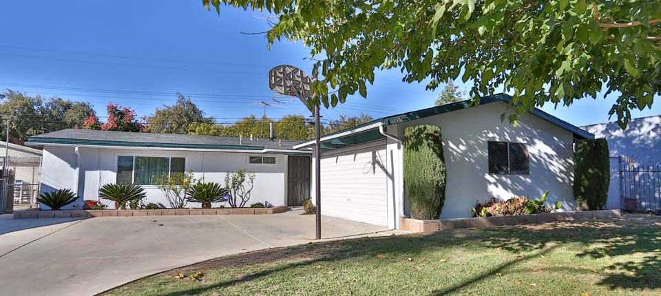 2247 Carlton Ave, Pomona, CA 91768