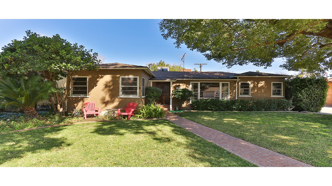 1713 Riverside Drive, Glendale, CA 91201