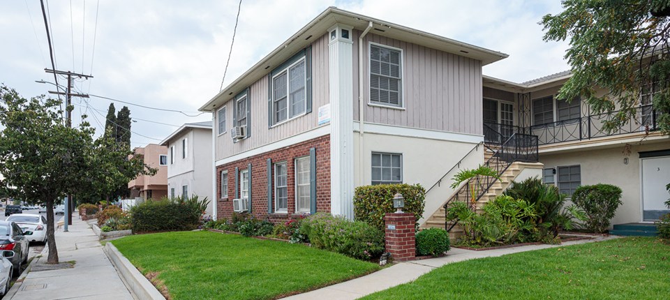 12311 Oxnard Street #4, Los Angeles, CA 91606