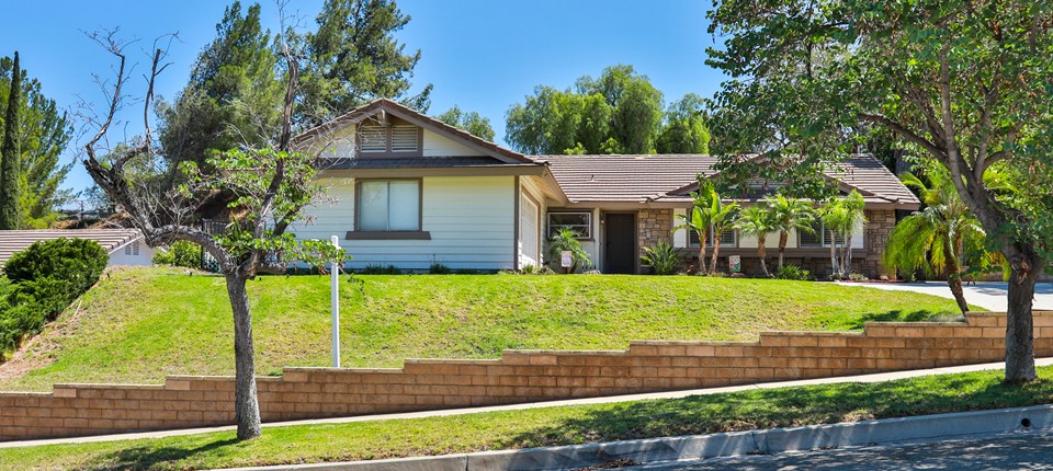 2045 Adobe Avenue, Corona, CA 92882