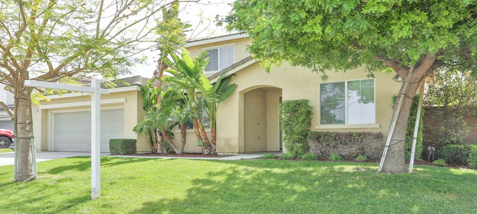 6460 Peach Blossom St, Corona, CA 92880