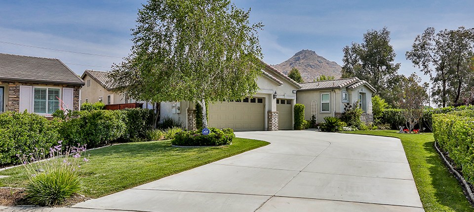 670 Olazabal Drive, Hemet, CA 92545