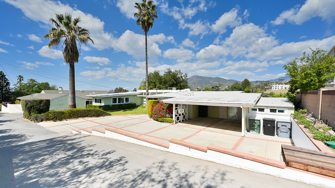 818 Avonoak Terrace, Glendale, CA 91206