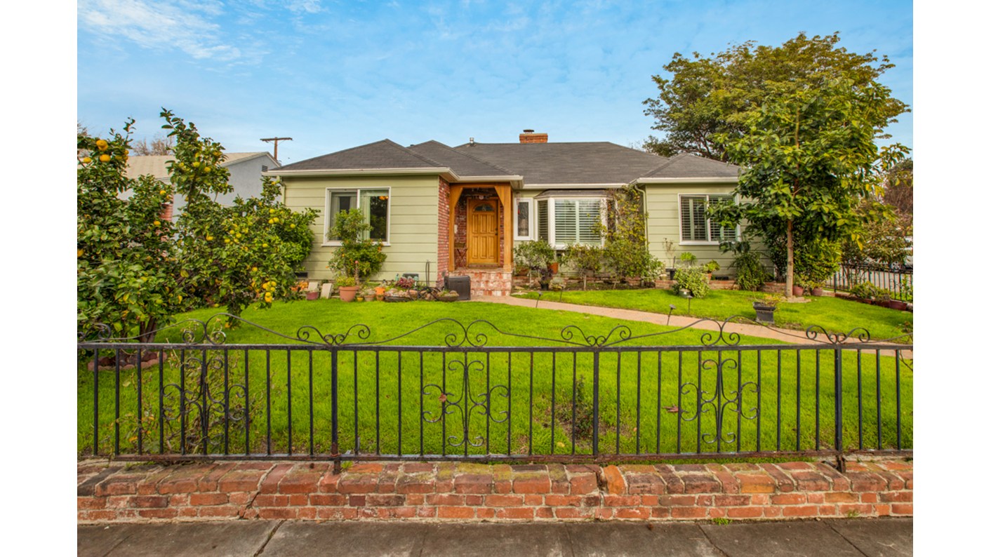 1743 Stanton Avenue, Glendale, CA 91201