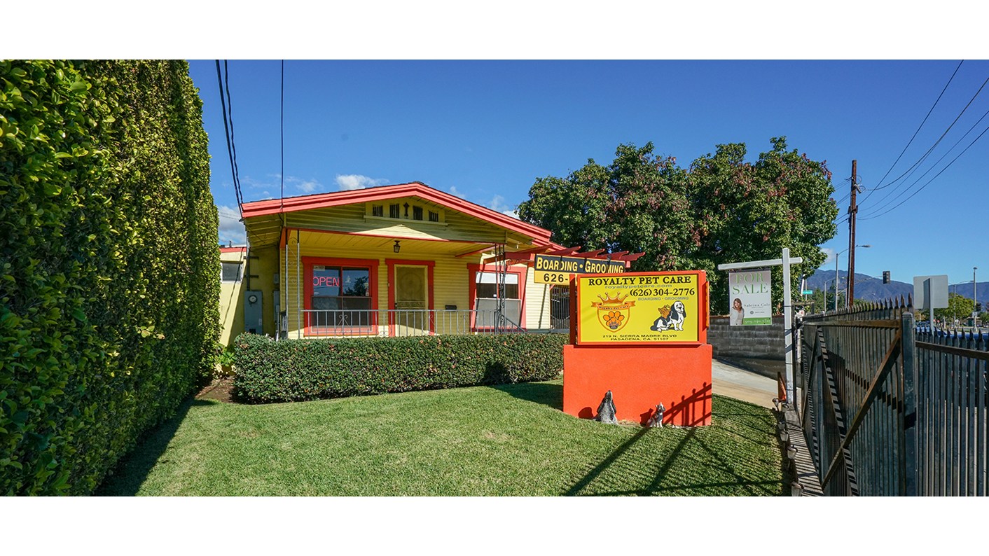 219 Sierra Madre Boulevard, Pasadena, CA 91107