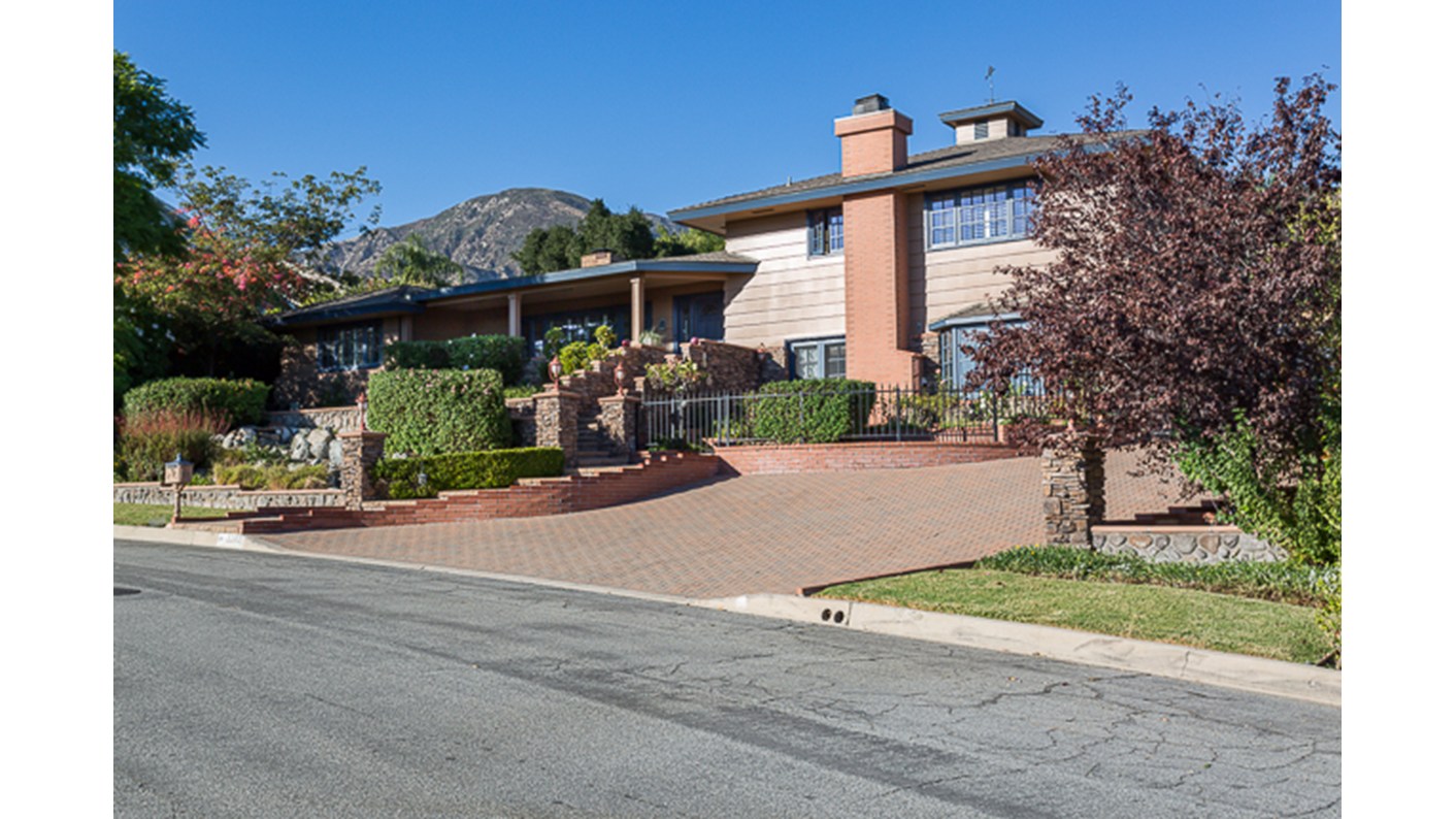 2263 San Gorgonio Road, La Cañada Flintridge, CA 91011