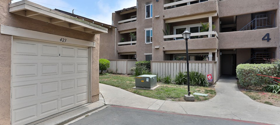 21372 Brookhurst Street 423, Huntington Beach, CA 92646