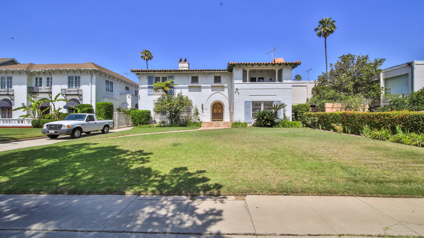 1743 Virginia Road, Mid City, CA 90019