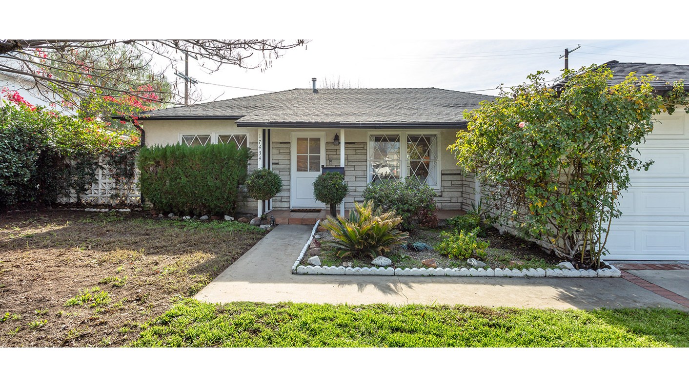 17434 Cohasset Street, Los Angeles, CA 91406