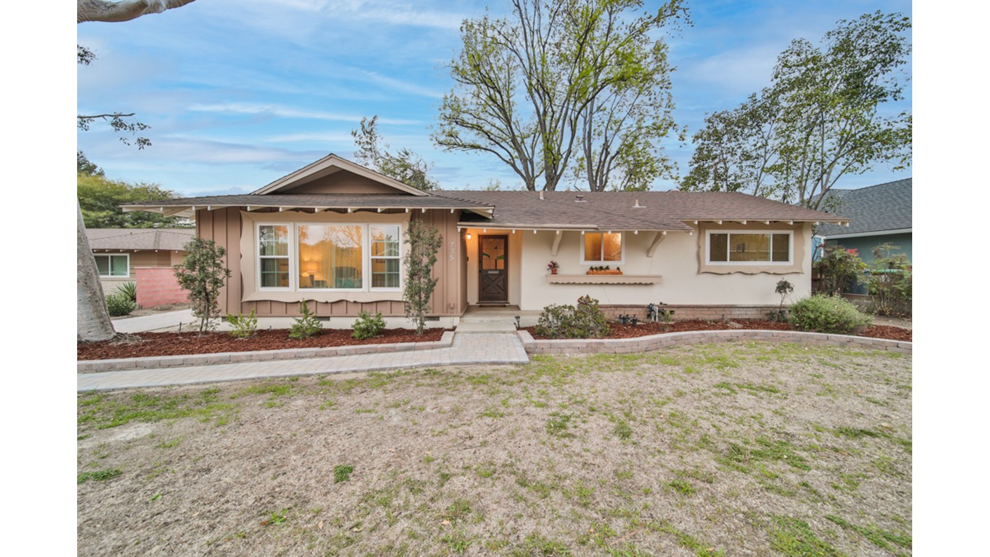 735 Northwestern Drive, Claremont, CA 91711