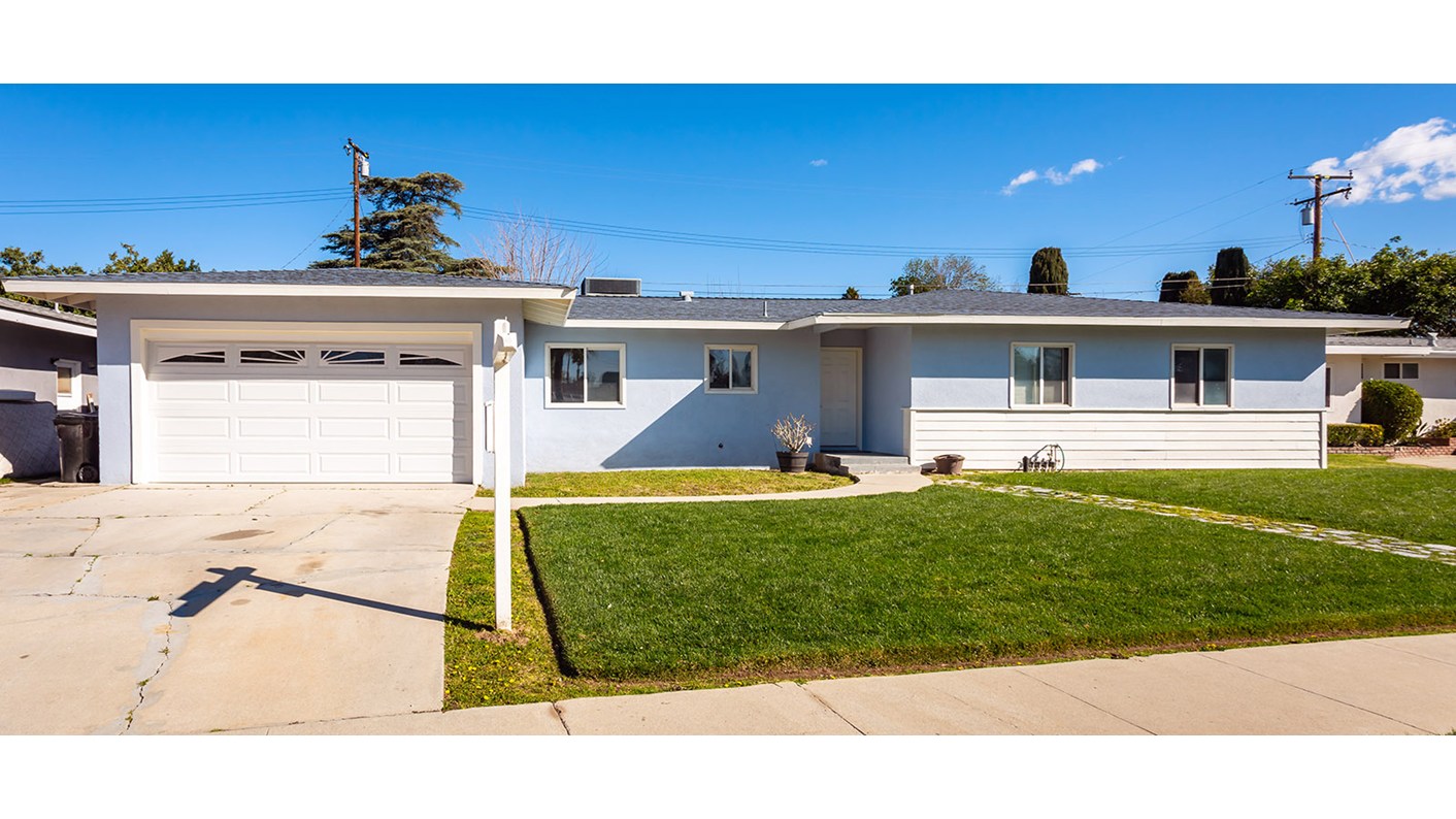 582 East Mariposa Drive, Rialto, CA 92376