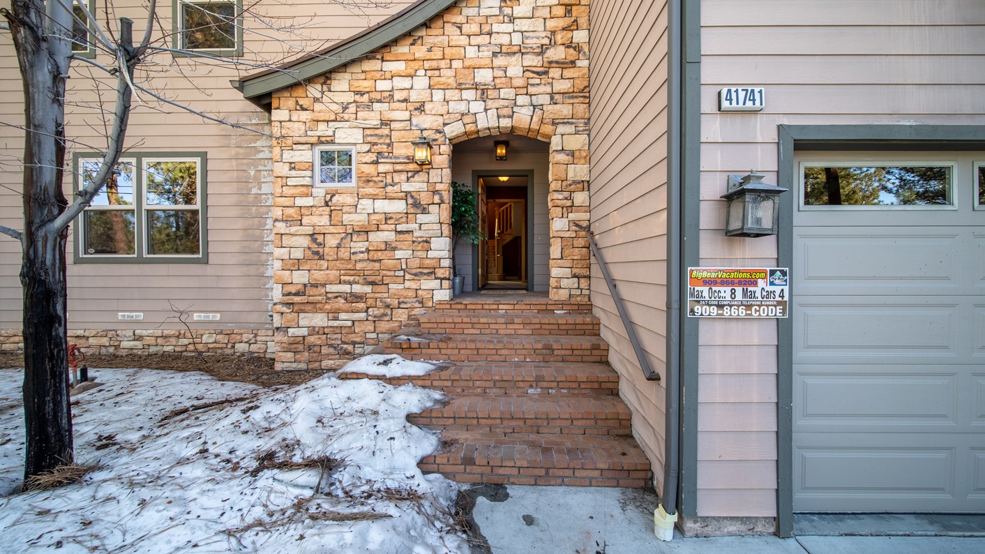 41741 Switzerland Drive, Big Bear Lake, CA 92315