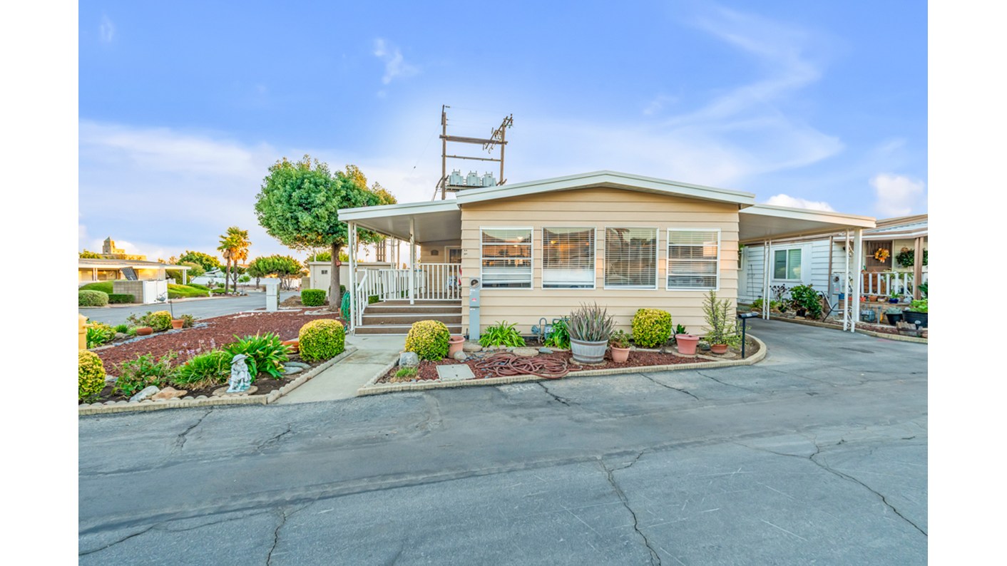 3530 Damien Avenue Space 13, La Verne, CA 91750