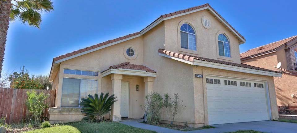 13619 W Constitution WY, Fontana, CA 92336