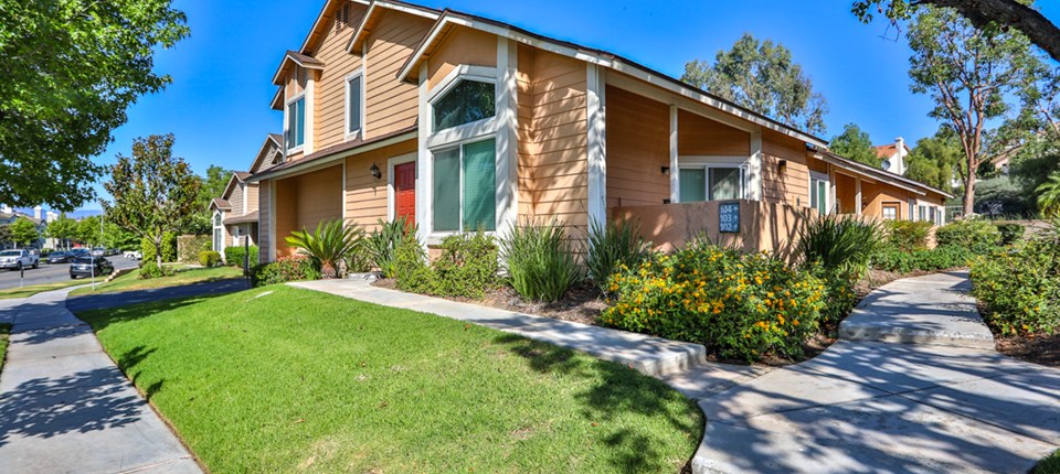 2321 Mount Humphries Circle, Corona, CA 92879