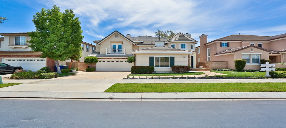 8 Lakeside Drive, Buena Park, CA 90621