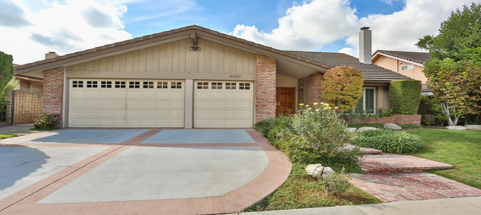 3021 Amigos Dr, Burbank, CA 91504