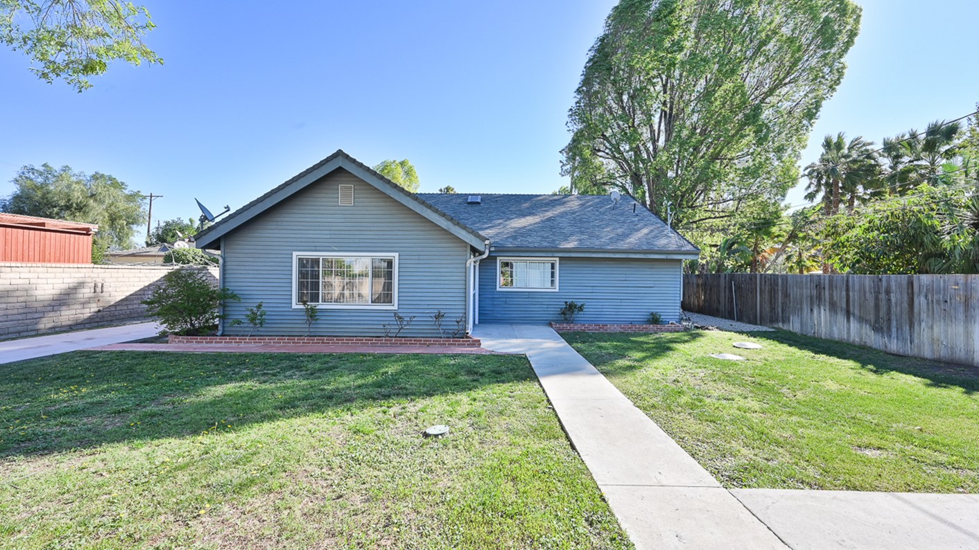 8452 Melvin Avenue, Northridge, CA 91324