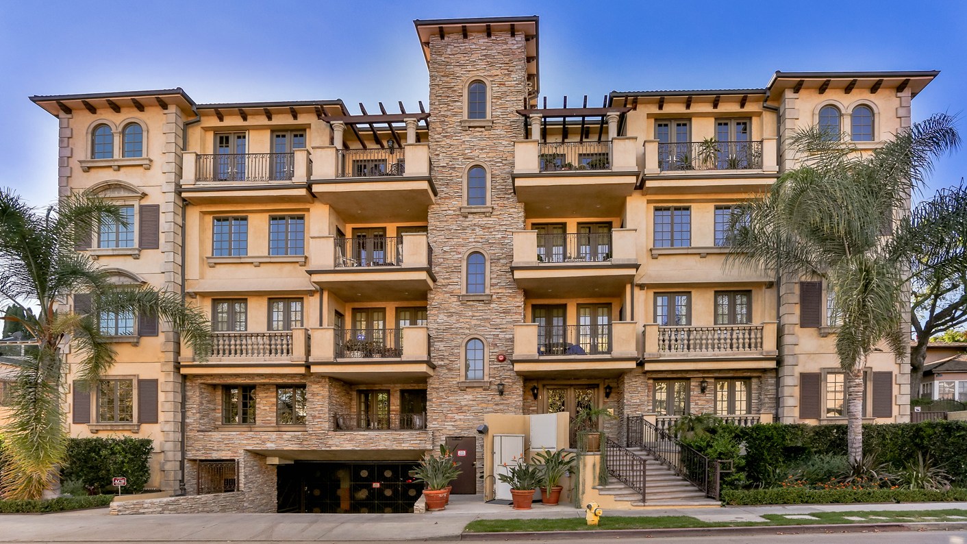 1835 Pandora Ave 402, Los Angeles, CA 90025