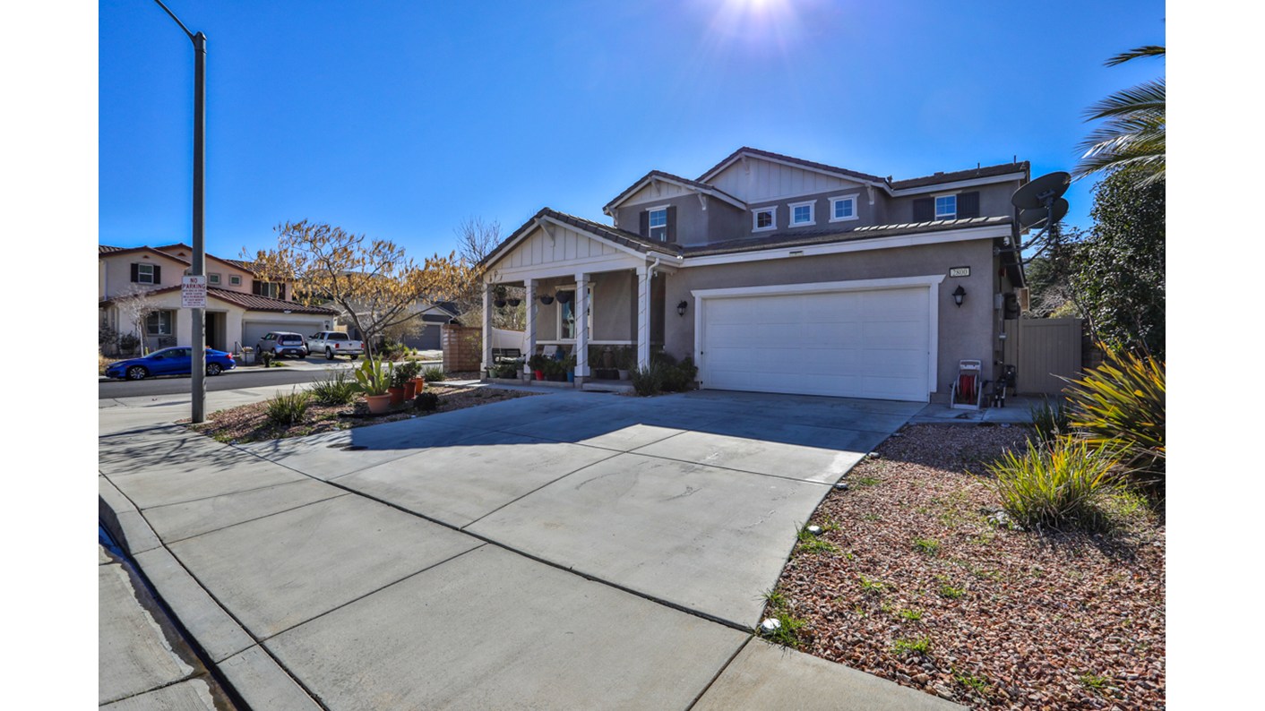 2800 Crocus Place, Palmdale, CA 93551
