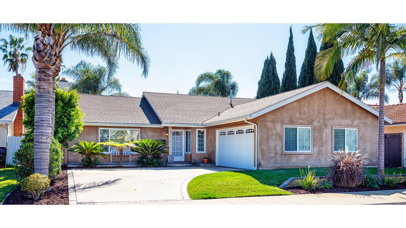 9572 Woodlawn Drive, Huntington Beach, CA 92646