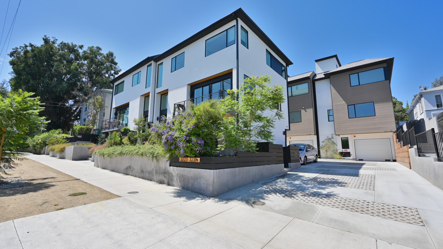 3223 Rowena Avenue, Los Angeles, CA 90027