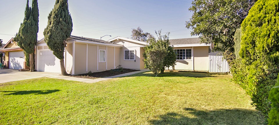 19527 Dunbrooke Ave, Carson, CA 90746