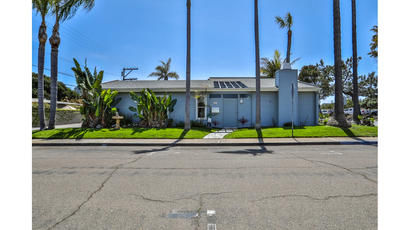 205 24th Street, Del Mar, CA 92014