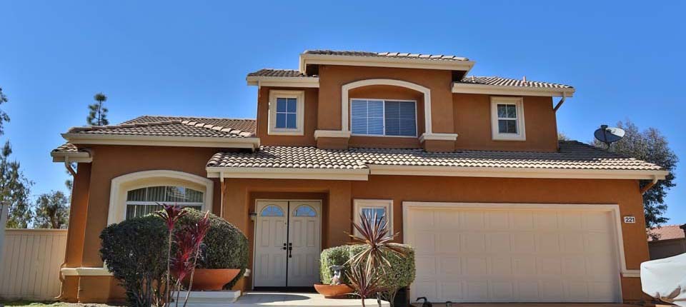 221 Rugby Ct, Corona, CA 92882