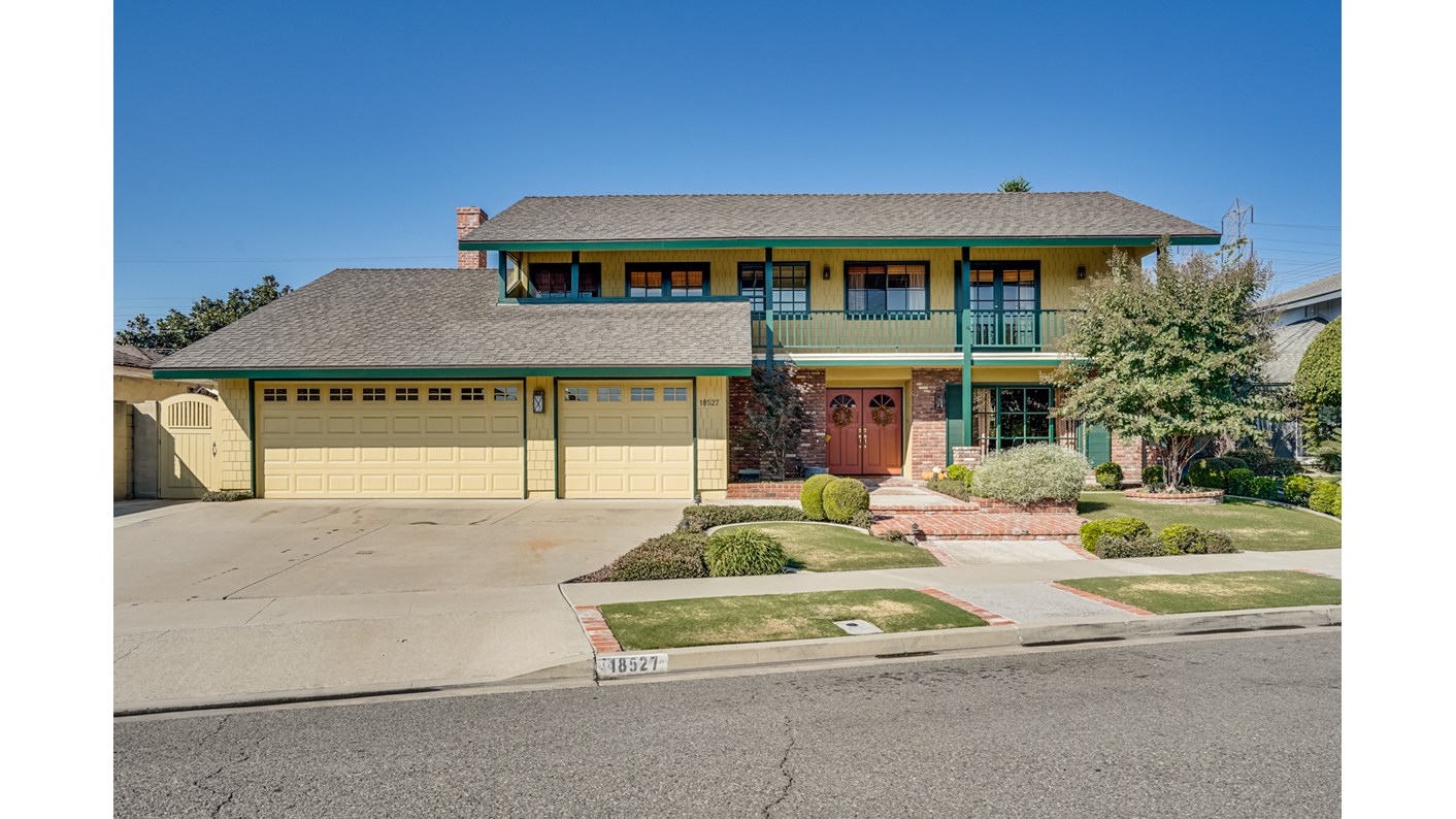 18527 Santa Cruz Cir, Fountain Valley, CA 92708