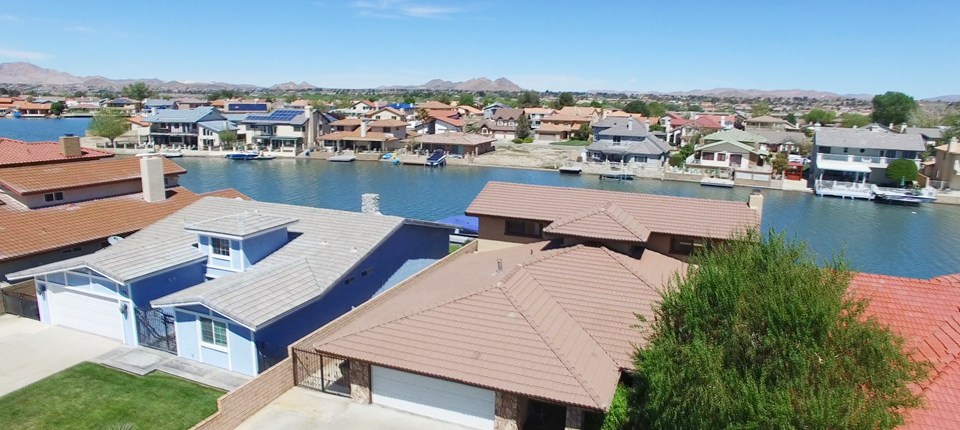 18306 Niagara Dr, Victorville, CA  92395