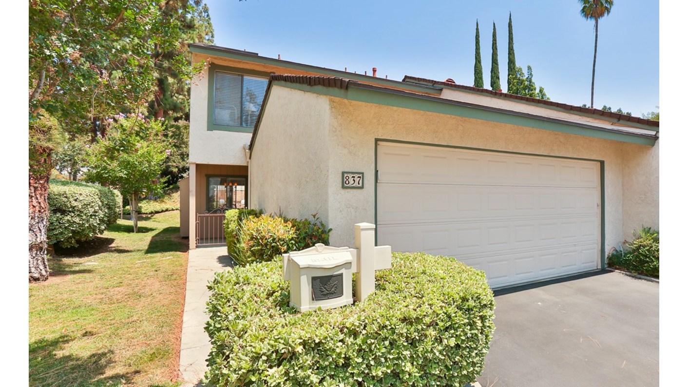 837 East Silver Maple Drive, Azusa, CA 91702