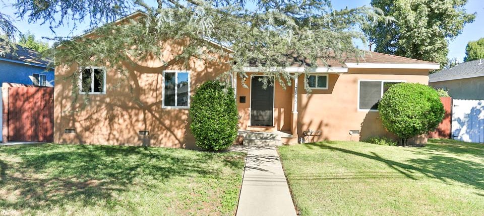 17855 Vanowen St, Reseda, CA 91335