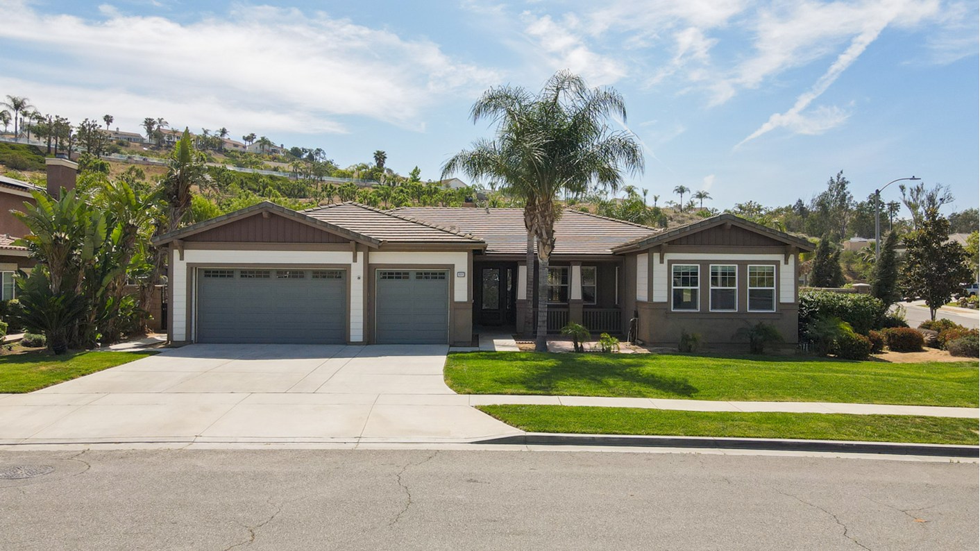 809 Ringdahl Circle, Corona, CA 92879