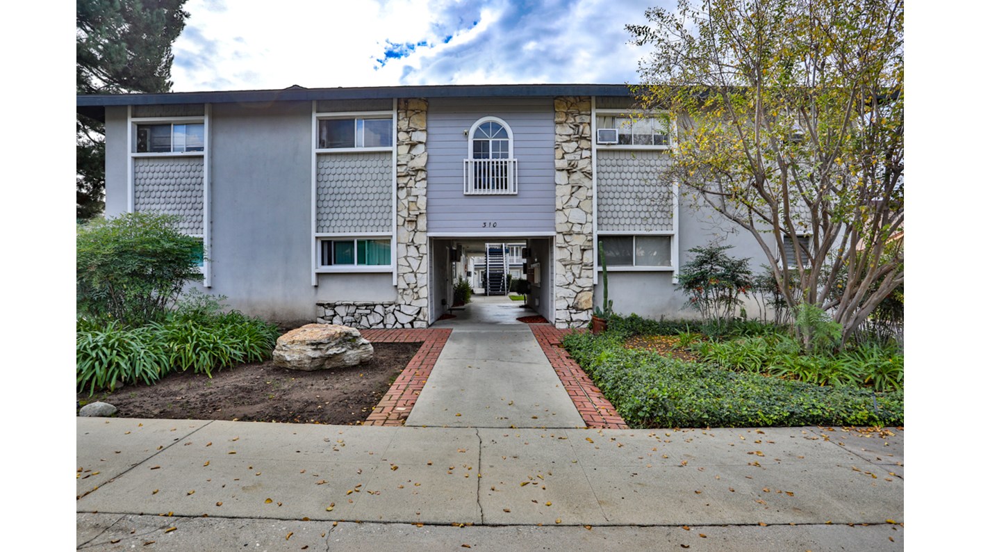 310 West Mountain View Avenue, Glendora, CA 91741